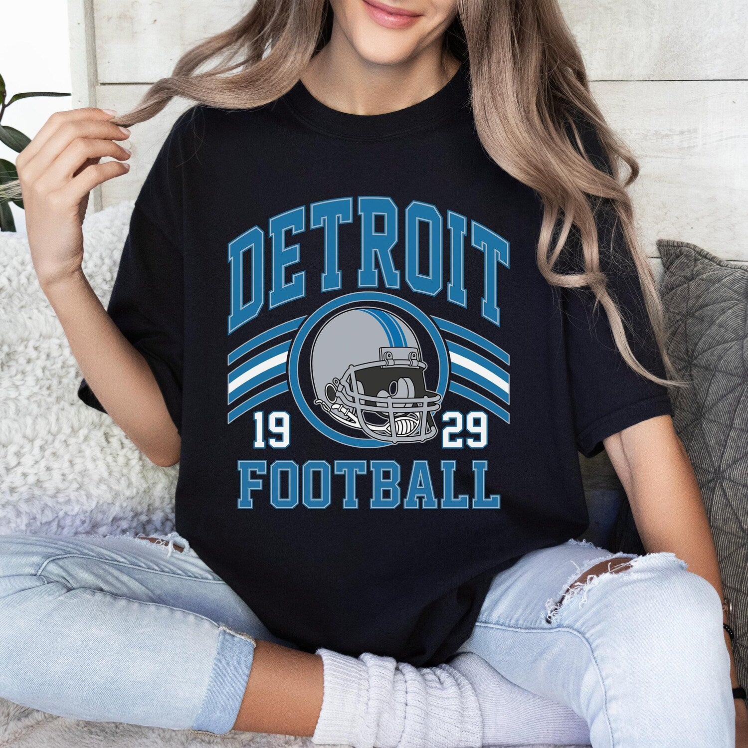 Detroit Football Retro T-Shirt, Detroit Vintage Tee For Women, Detroit Football Men's Gift, Detroit Shirt For Her, Detroit Football Gifts